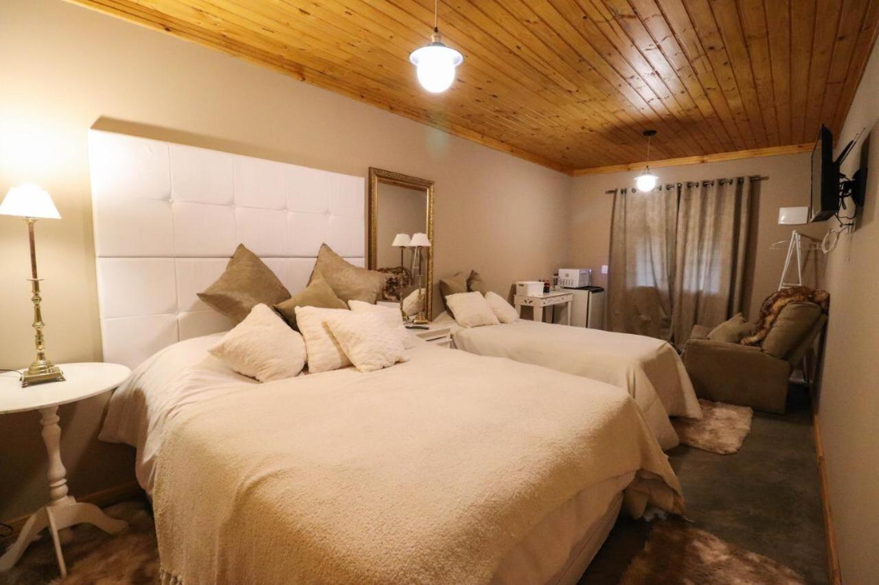 Campos Do Jordao Suites Guest house *